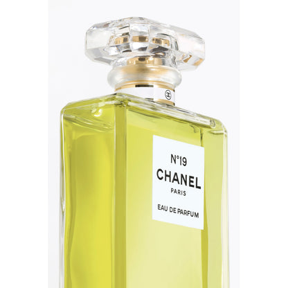 Chanel N°19 Eau de Parfum