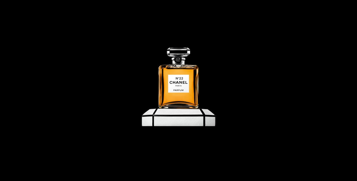 Chanel N°22 Extrait de Parfum - Case